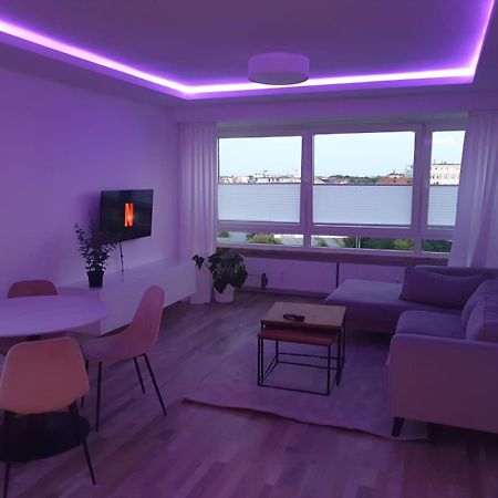 Moebeliertes Wohnen Auf Zeit Am Yachthafen Apartment Бремерхавен Екстериор снимка