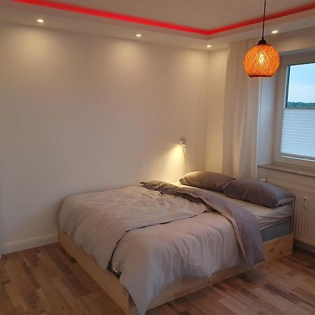 Moebeliertes Wohnen Auf Zeit Am Yachthafen Apartment Бремерхавен Екстериор снимка