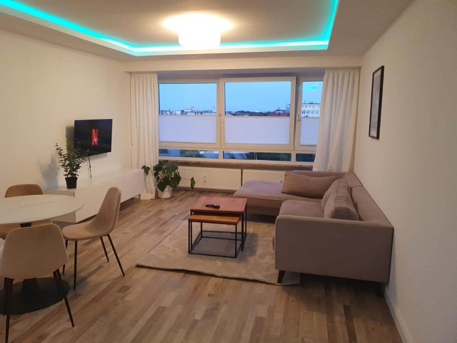 Moebeliertes Wohnen Auf Zeit Am Yachthafen Apartment Бремерхавен Екстериор снимка
